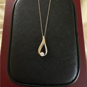 14k Gold Diamond Teardrop Pendant Necklace